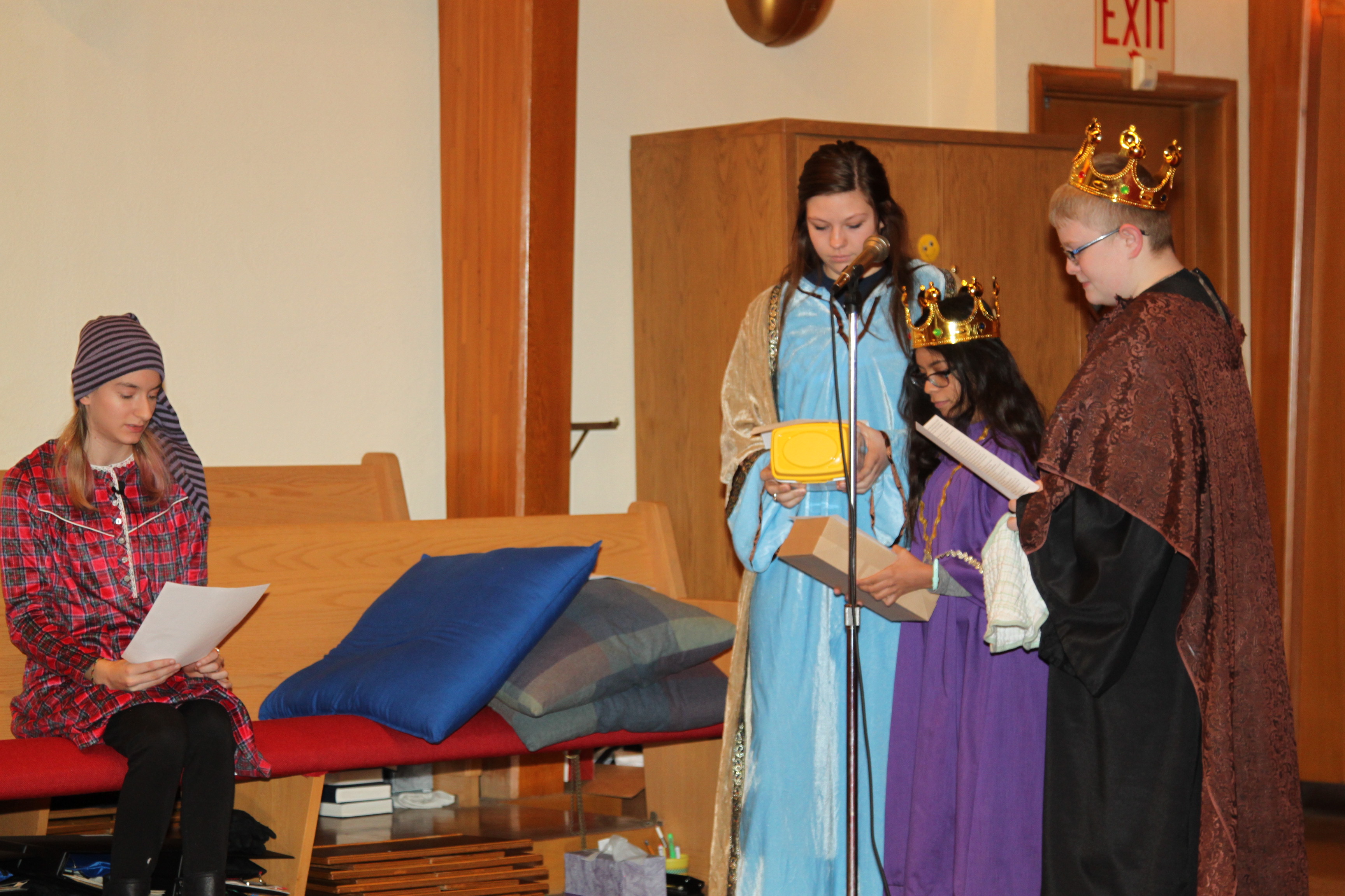 Pageant & King Cakes 003.JPG