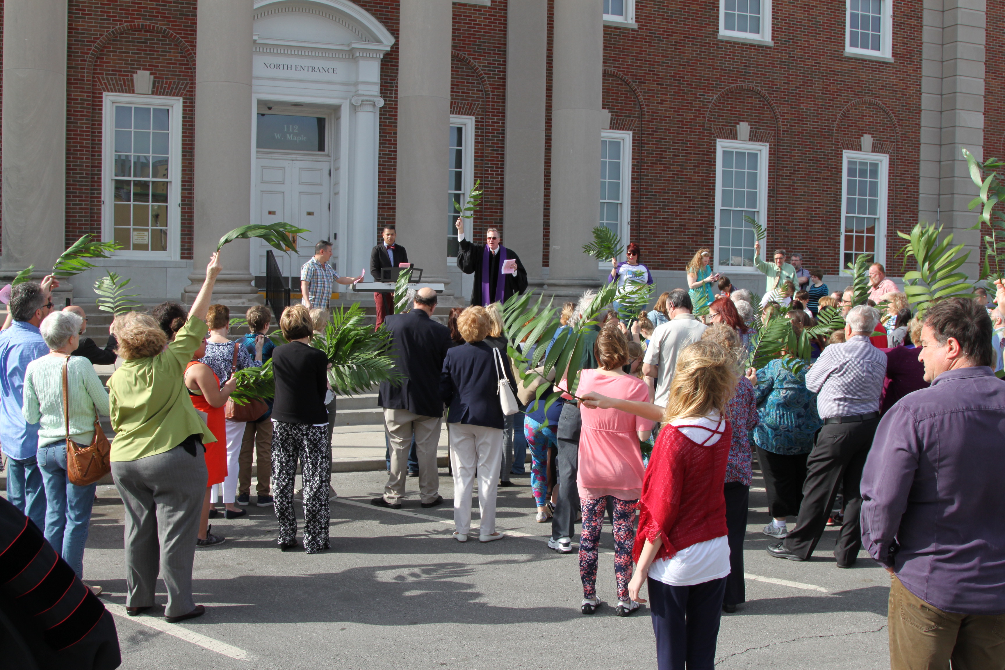 Palm Sunday 17 020.JPG