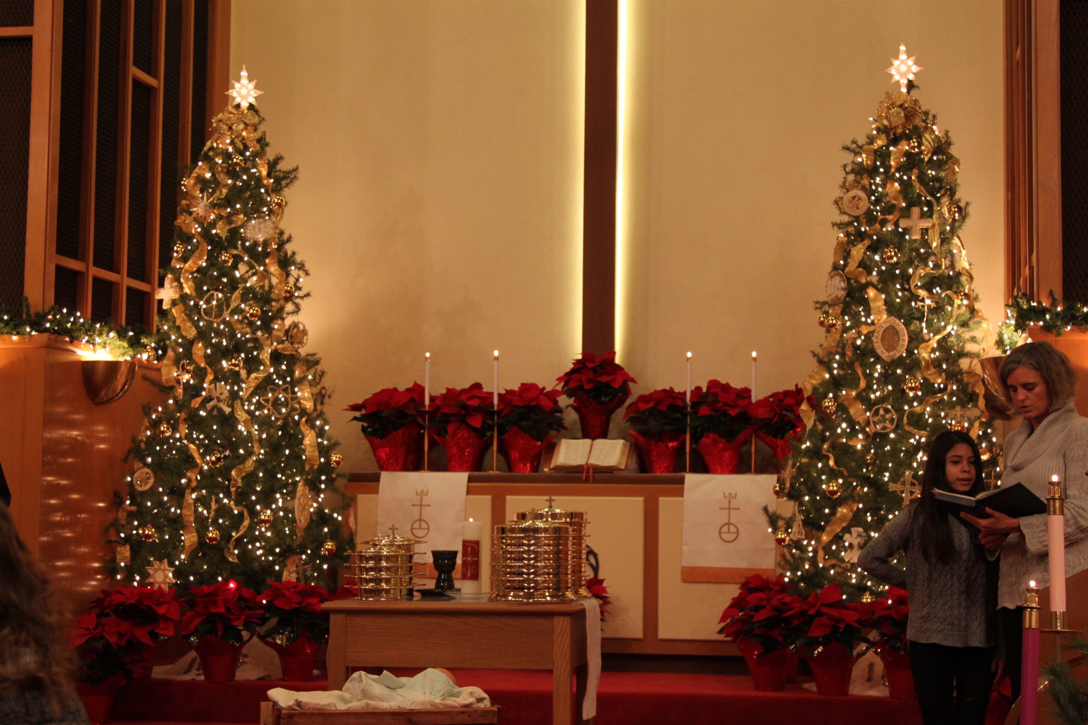 Christmas Eve Service church in Independence, MO Christmas Eve Service St. Luke's United Church of Christ in Independence, MO